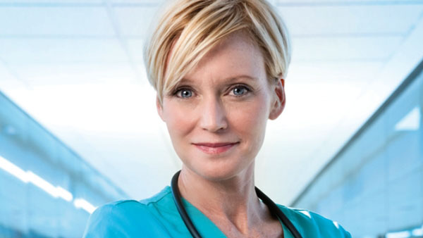 Рак яичников у женщин: симптомы и первые признаки, диагностика и лечение