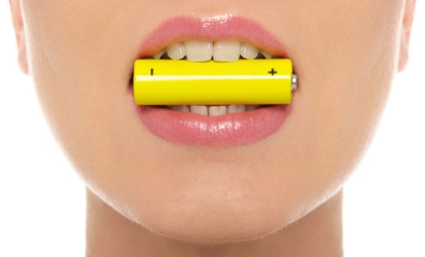 Привкус железа во рту у женщин: причины и способы лечения